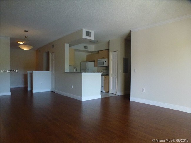 Building Photo - 2474 Centergate Dr