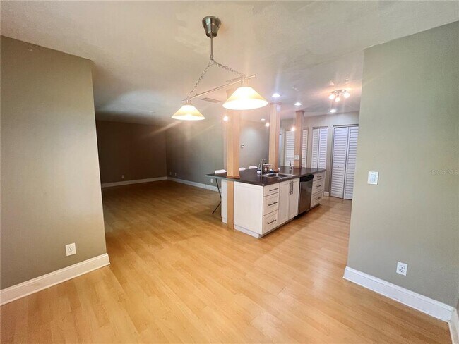 Foto del edificio - 302 Palm Coast Pkwy NE