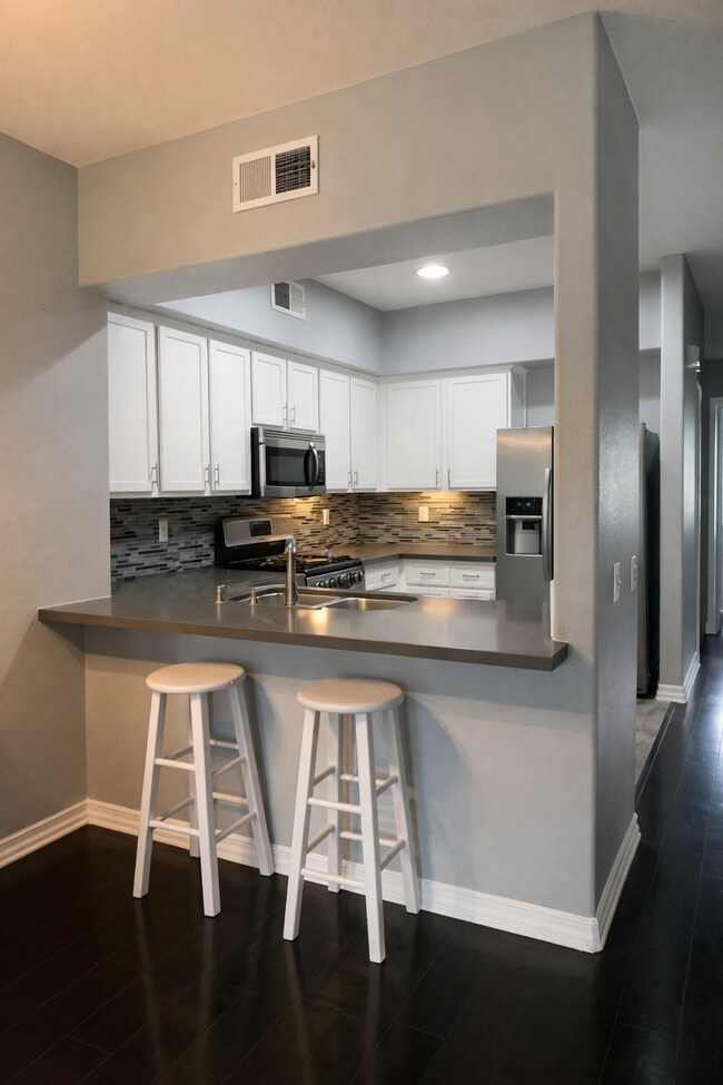 Foto del edificio - 2150 Caminito Leonzio