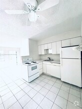 Building Photo - 400 SE 31st St