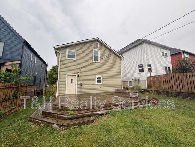 Photo - 2009 Broadway St House