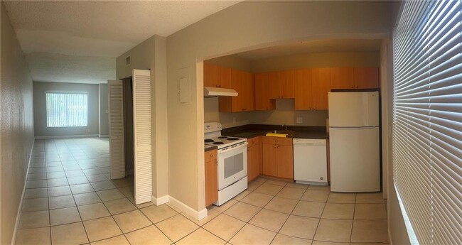 Foto del edificio - 4672 NW 9th Dr