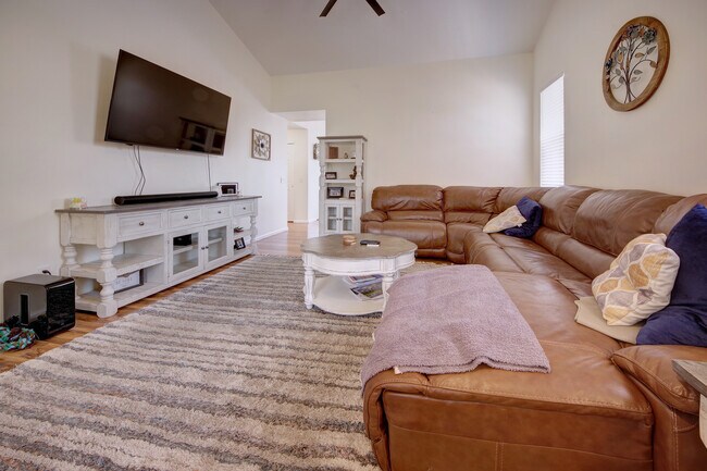 Foto del edificio - 7518 Stephenville Rd