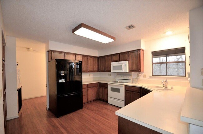 Foto del edificio - 9 Neffwood Ln