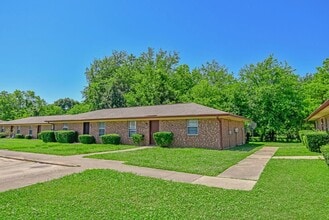 Building Photo - 331 N Longview St