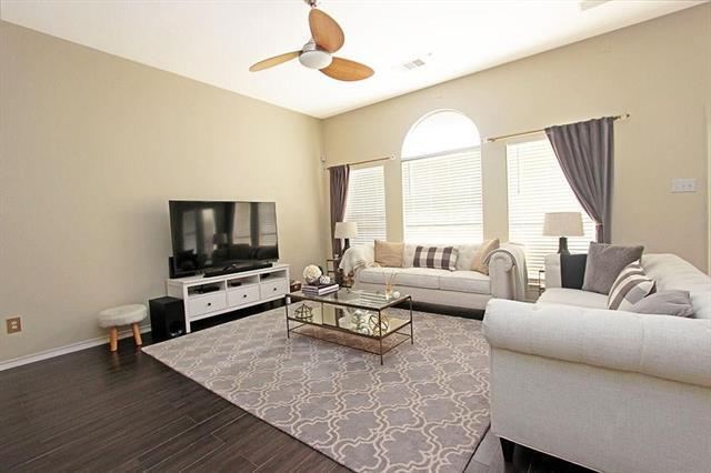 Foto del edificio - 1861 Carson Ln