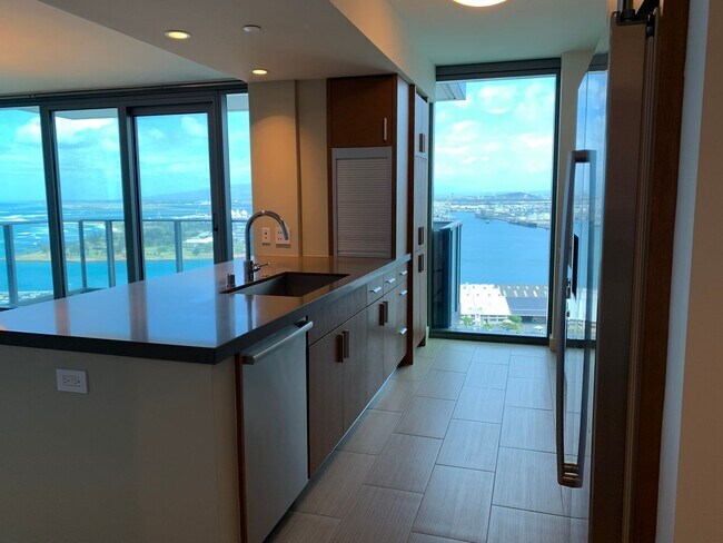 Foto del edificio - High Floor - Corner Unit - Ocean View - The Collection Condominium