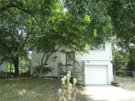 Primary Photo - A newly remodeled spacious 3/1 house with ...