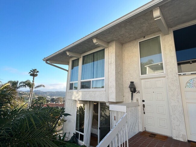 Foto del edificio - Luxurious Carlsbad Townhome with Ocean Views
