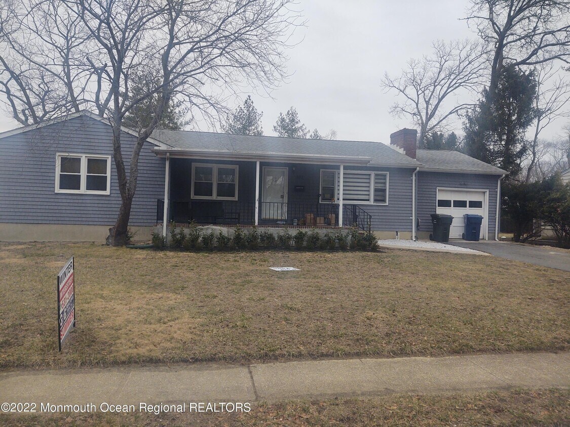 311 Roosevelt Ave, Oakhurst, NJ 07755 House Rental in Oakhurst, NJ