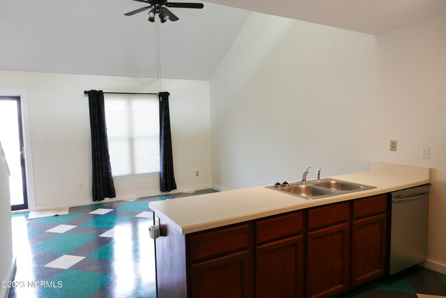 Building Photo - 3200 Crystal Oaks Ln