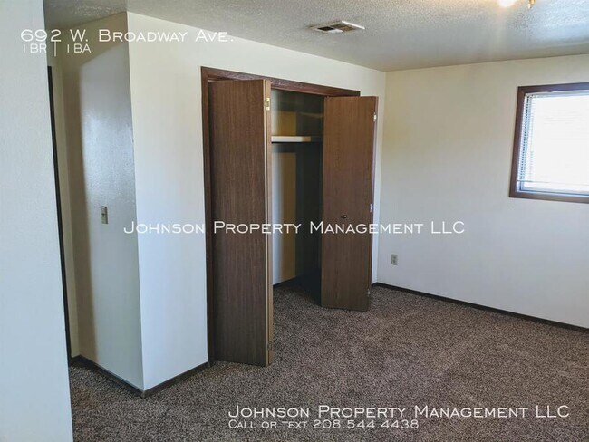 Building Photo - 692 W Broadway Ave, Meridian, ID 83642