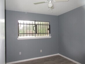 Building Photo - 6315 Roughlock St