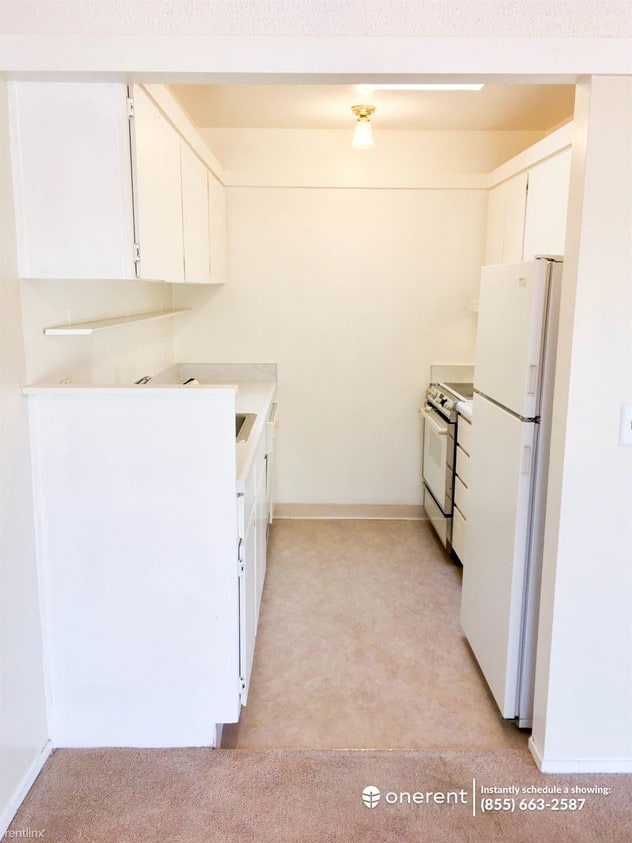 Primary Photo - 500 W Middlefield Rd