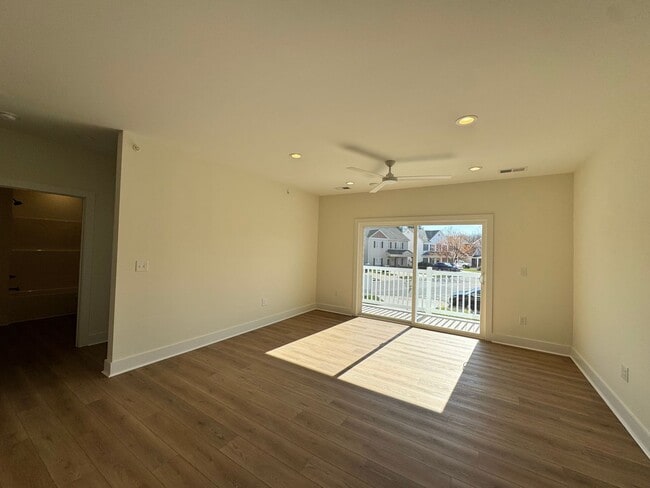 Building Photo - 420 Capstone Dr