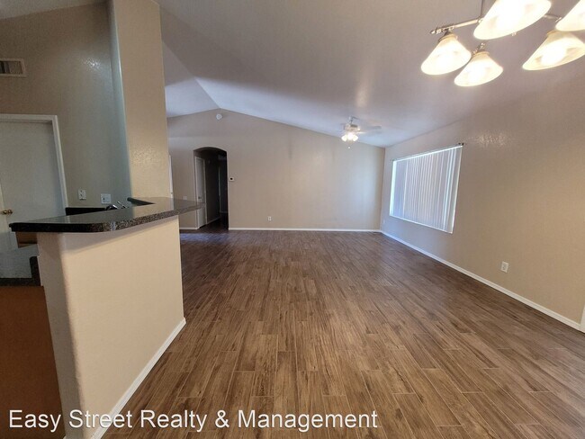 Building Photo - 3 br, 2 bath House - 8547 W Missouri Ave