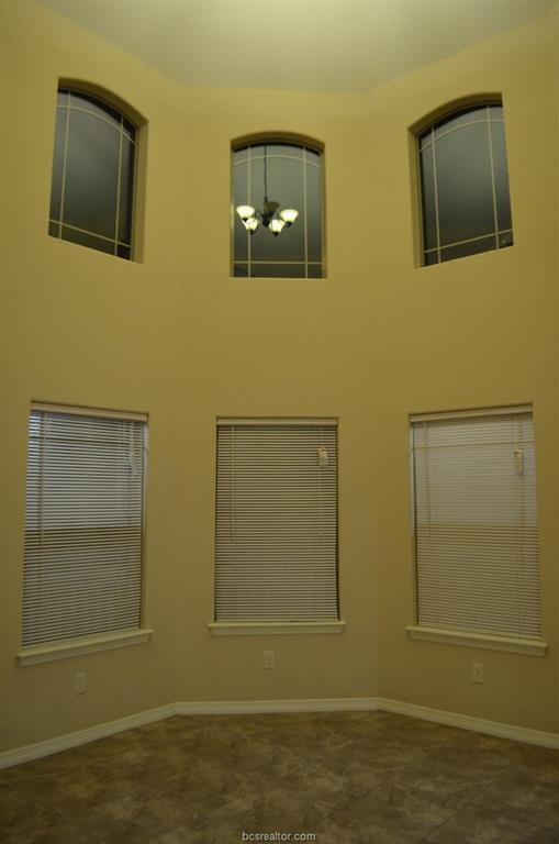Building Photo - 454 Chimney Hill Dr