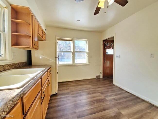 Building Photo - 2 br, 1 bath House - 5851 N 36th Street