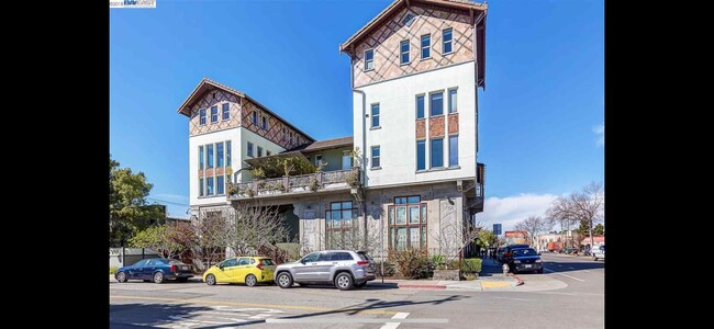 Foto del edificio - 2213 Curtis St