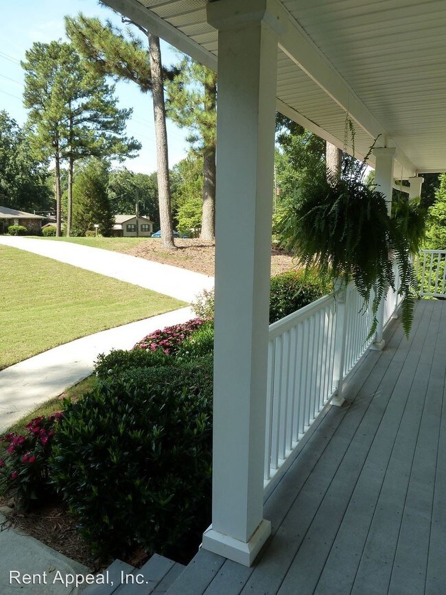 Building Photo - 4 br, 3 bath House - 5649 Fern Creek Dr.