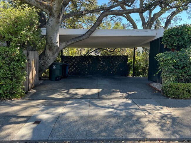 Foto del edificio - Beautiful Home in Burlingame!!