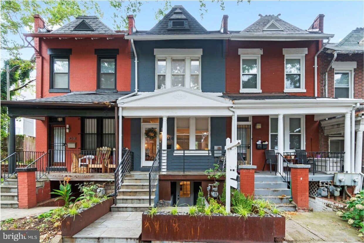 Foto principal - 1029 Euclid St NW