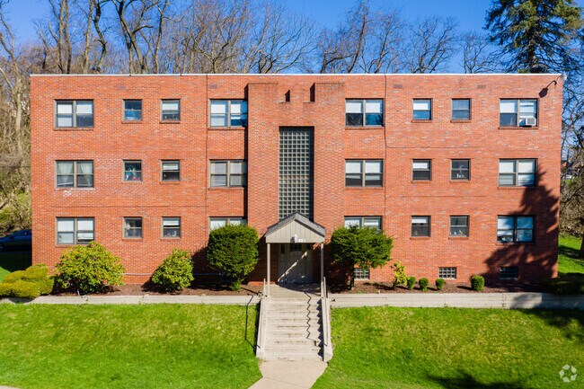 Building Photo - Brentshire Gardens