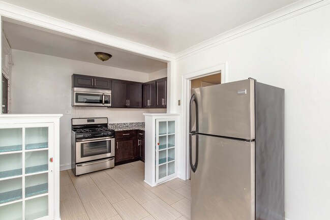 Building Photo - 7435 N Seeley Ave