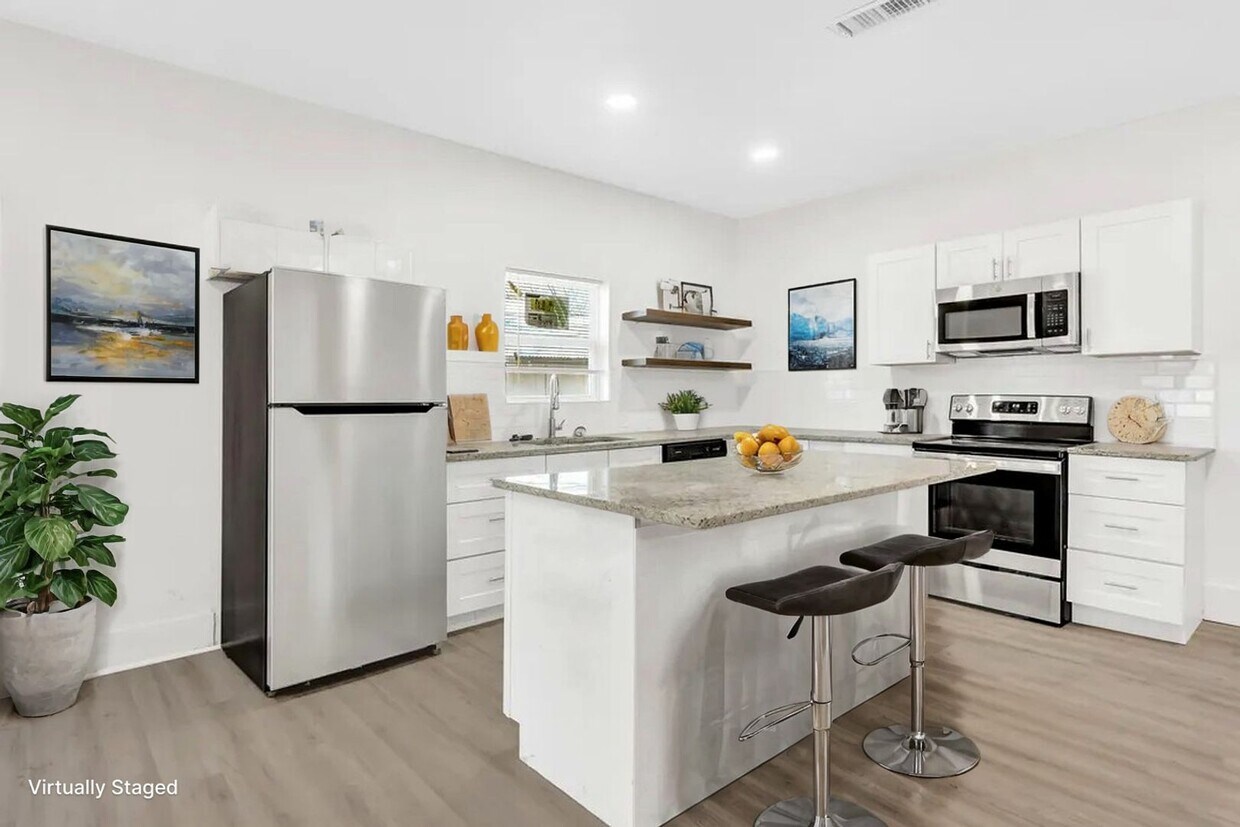 Primary Photo - 2105 Walnut St