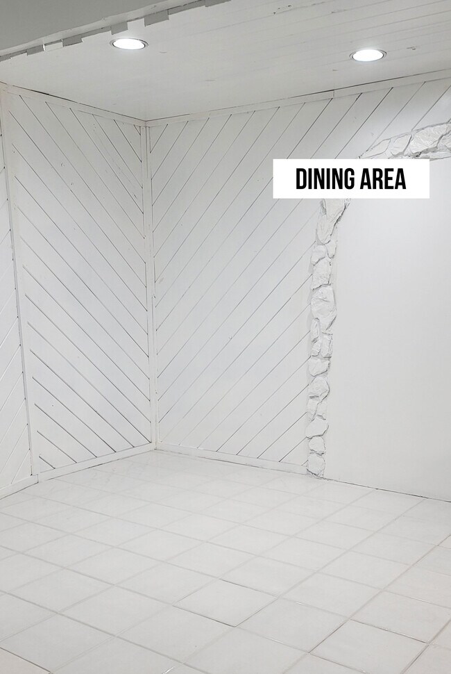 Dining Area - 129 NE 5th St