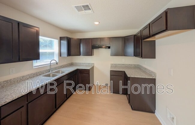 Foto del edificio - 640 E 31st St