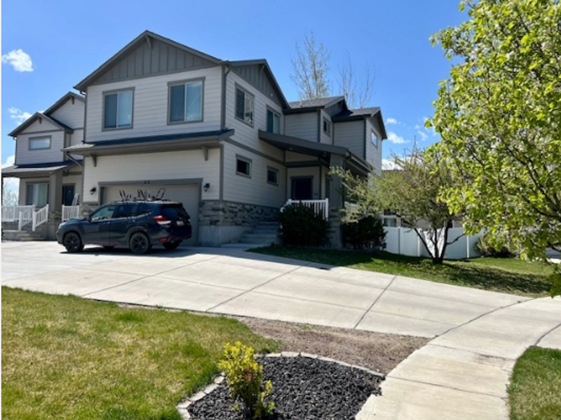 Building Photo - Hiltbrand Willow Springs