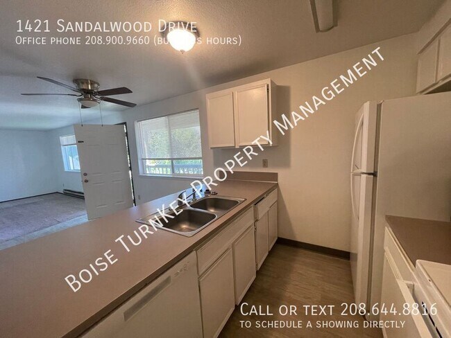 Foto del edificio - 1421 W Sandalwood Dr