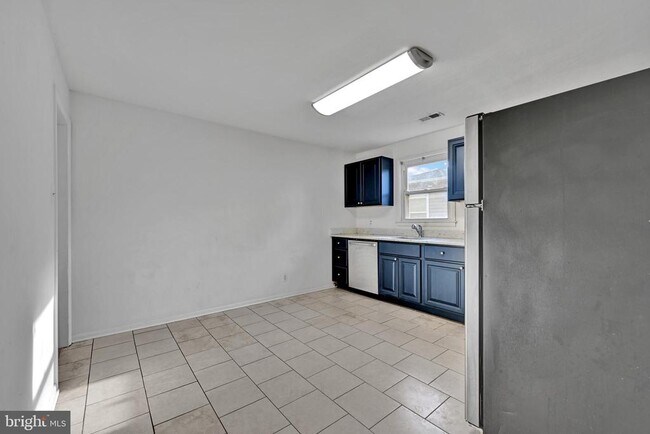 Foto del edificio - 811 Seagrove Rd