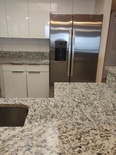 Foto del edificio - 6035 Sea Ranch Dr