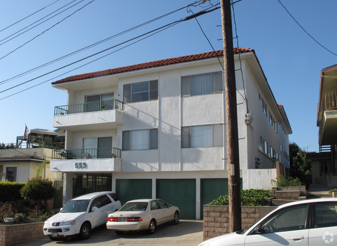 Building Photo - 559 W 36th St
