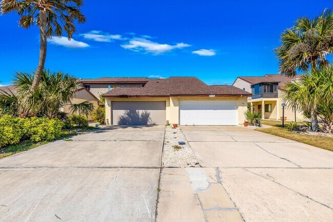 Building Photo - Available April 1st, 2026