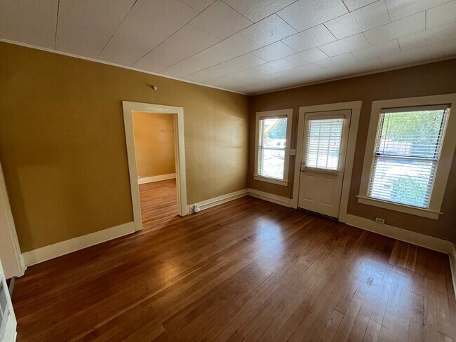 Foto del edificio - Historic Downtown Bend 1 Bed/1 Bath Unit - Harriman Street