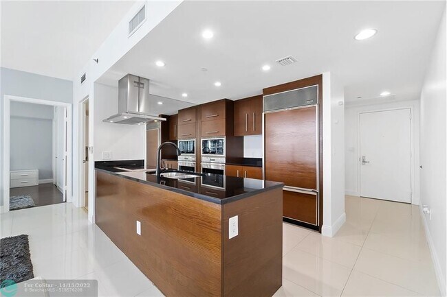 Foto del edificio - 495 Brickell Ave