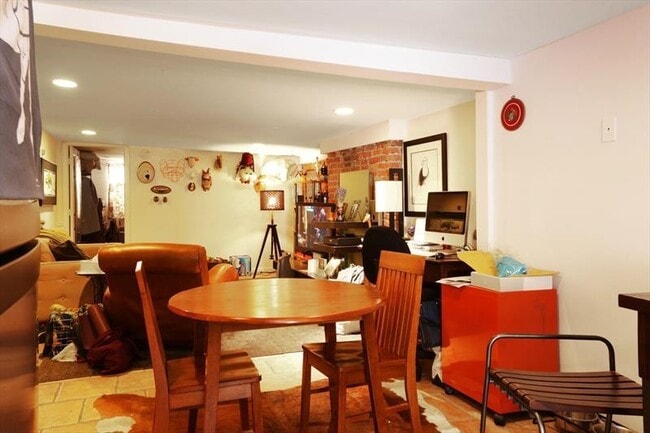 Foto del edificio - 284 7th St