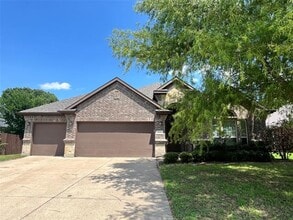 Building Photo - 1045 Cydnie St