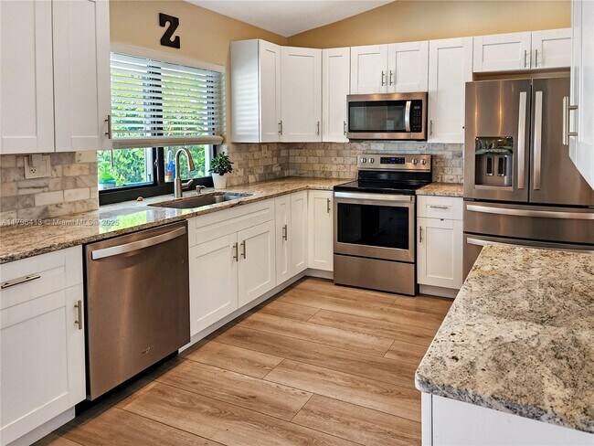 Foto del edificio - 1359 NW 112th Terrace