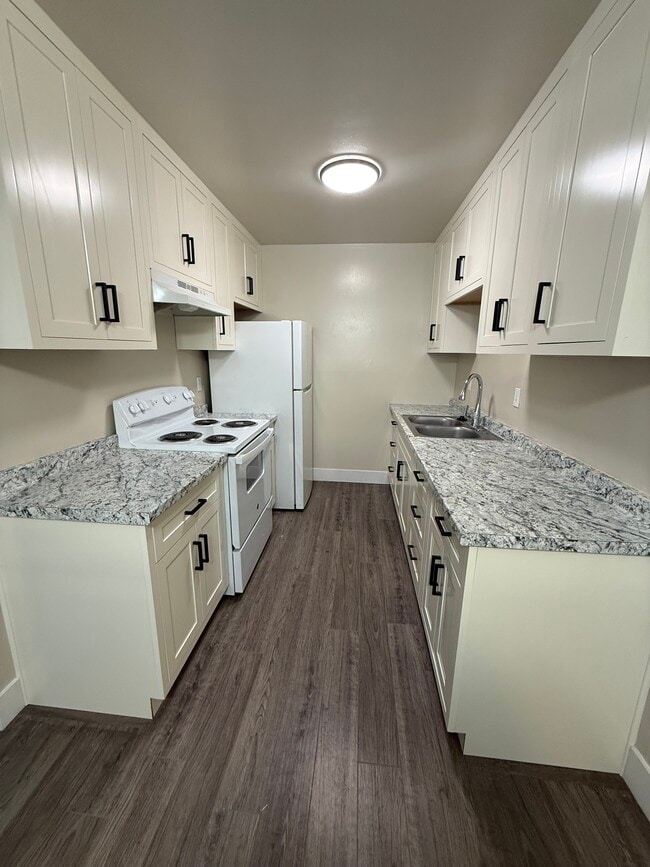 Building Photo - 1950 Stanton Ave