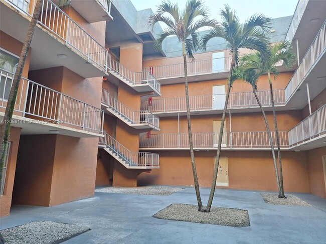 Building Photo - 17600 NW 68th Ave