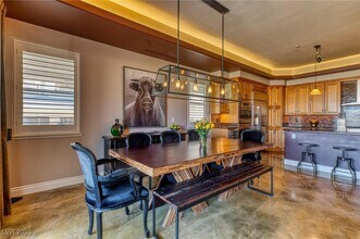 Building Photo - 9216 Tesoras Dr