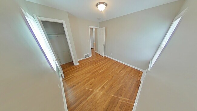 Foto del edificio - "3-Bed Haven with Granite Touches in St. Clair Shores – Perfect for Cozy Living!"