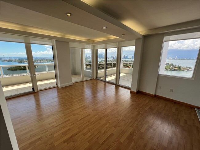 Foto del edificio - 9 Island Ave