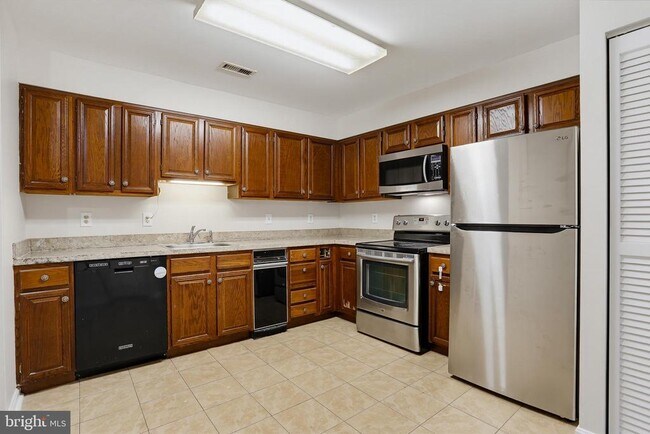 Foto del edificio - 5139 Dudley Ln