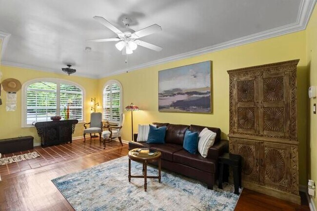 Foto del edificio - 614 SE 5th Ct