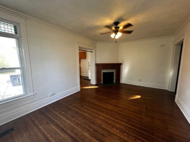 Foto del edificio - 227 N Washington St